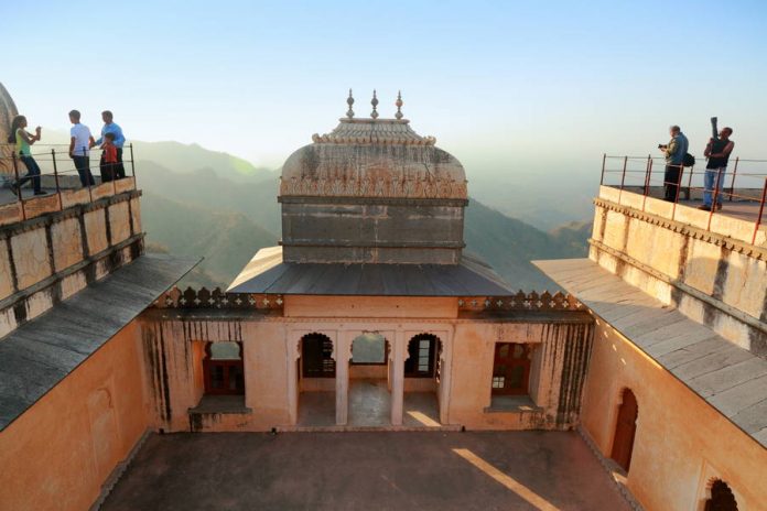badal-mahal